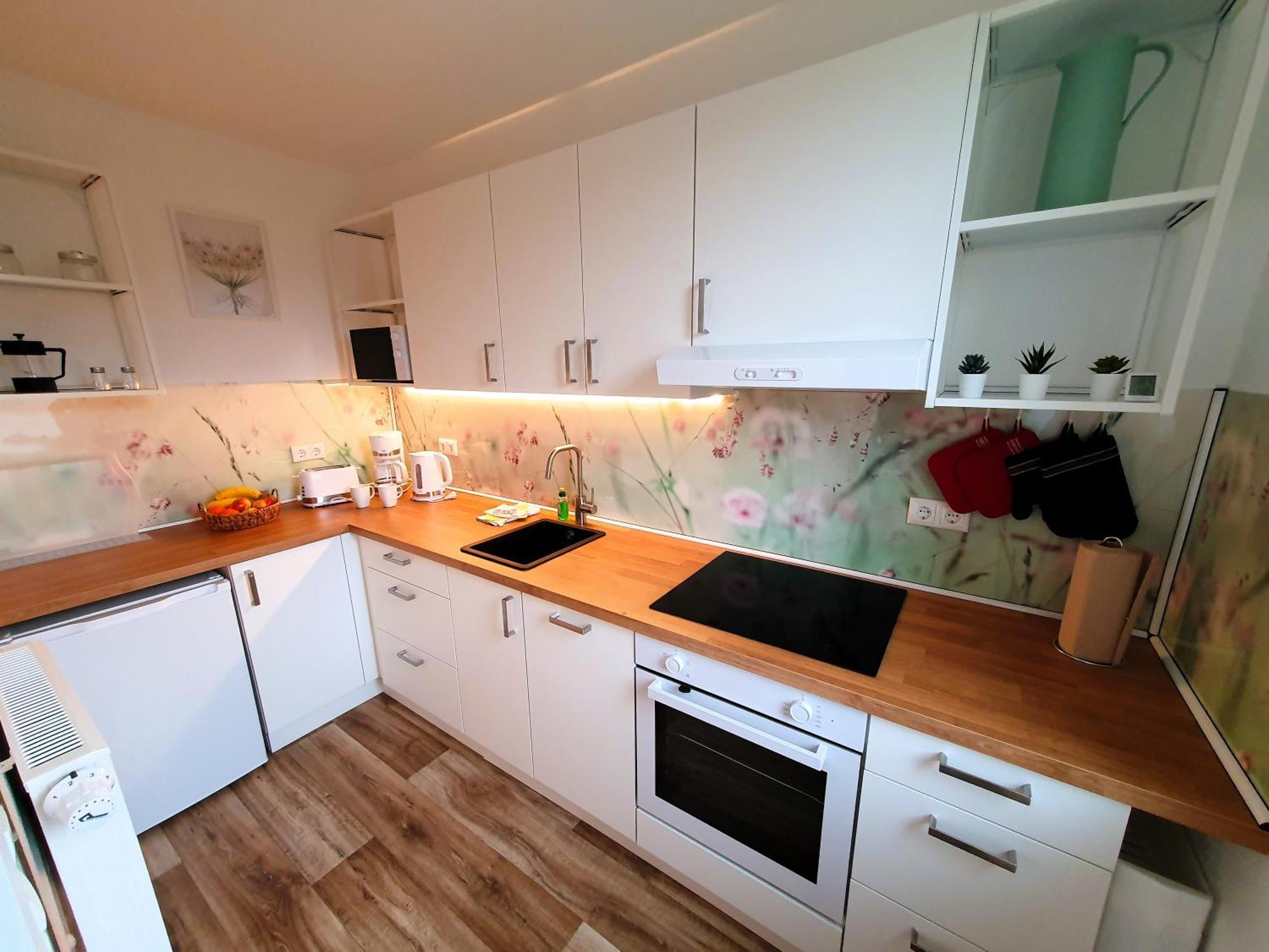 Radfreundliches Wohlfuehl-Apartment Mit Terrasse Und Parkplatz - Fewo Woody Schwerin  Dış mekan fotoğraf
